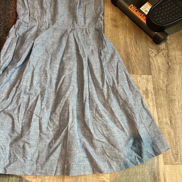 LL BEAN Signature Chambray Dress size 8 - Picture 4 of 9
